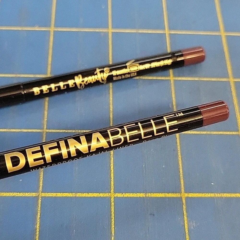 Bellebeauty Kim Gravel DefinaBelle Retractable Eyeliner 0.35g New Deep Plum